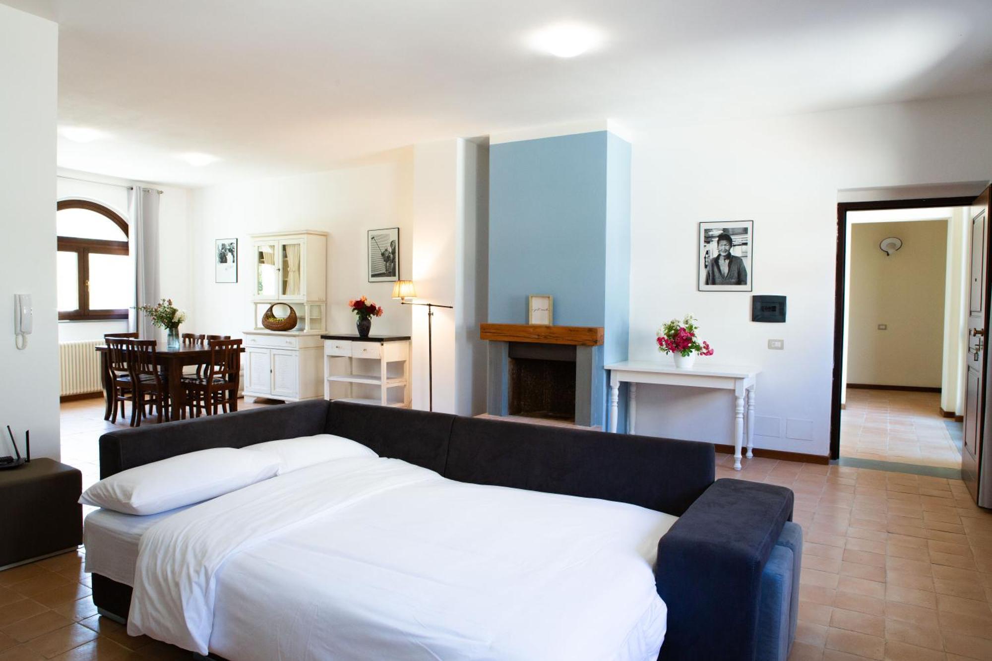 Aparthotel Ht Castello Di Campolongo Valfabbrica Exteriér fotografie