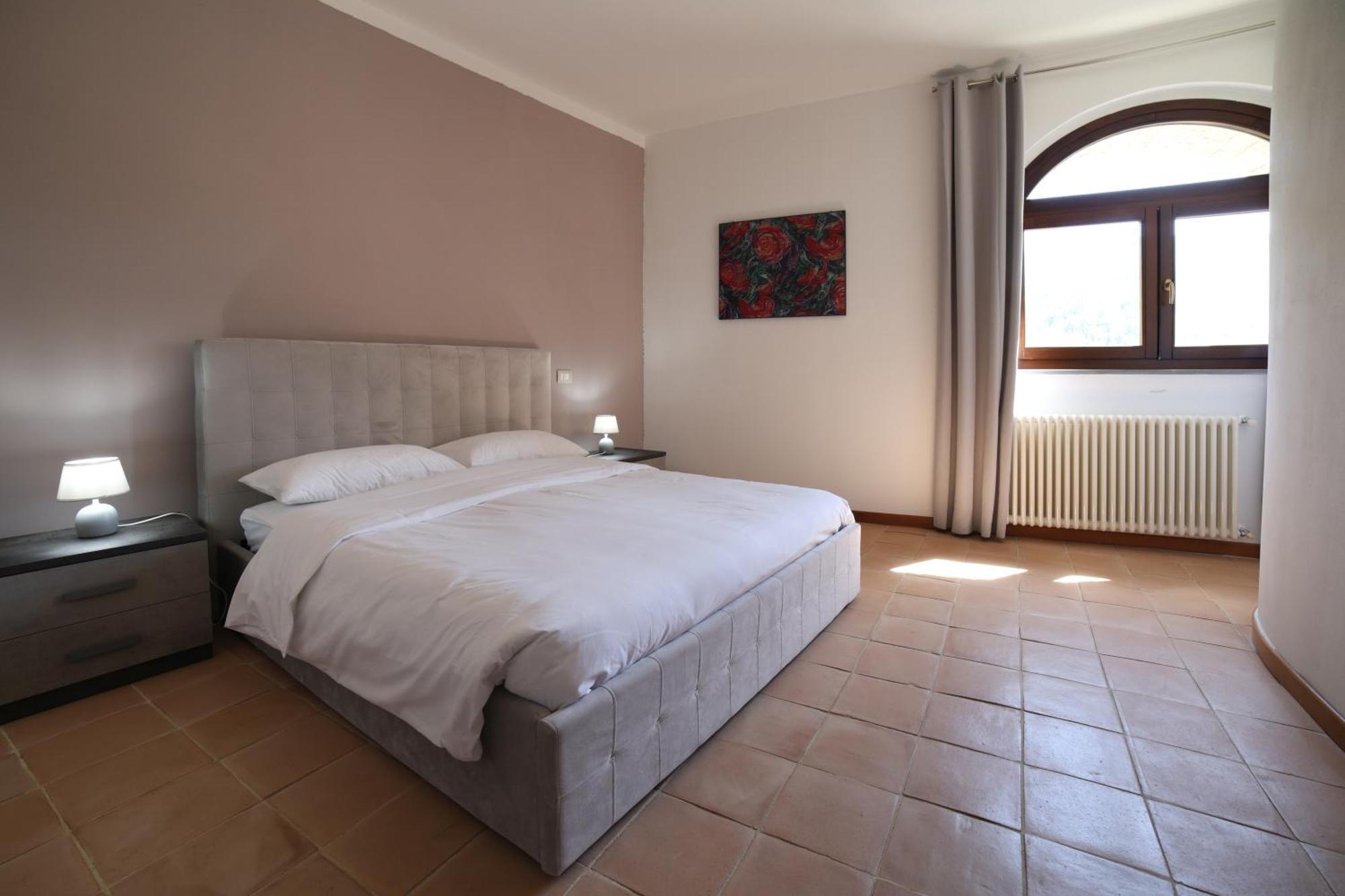 Aparthotel Ht Castello Di Campolongo Valfabbrica Exteriér fotografie