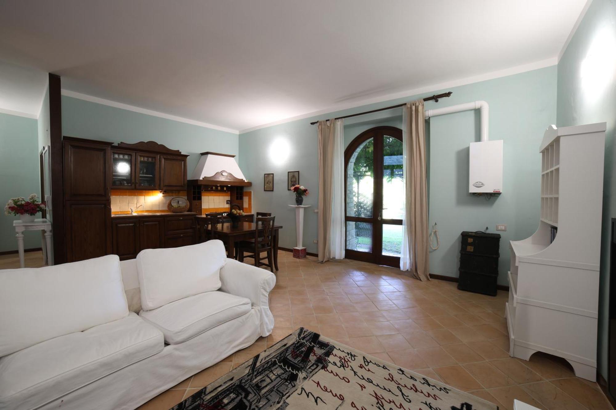 Aparthotel Ht Castello Di Campolongo Valfabbrica Exteriér fotografie