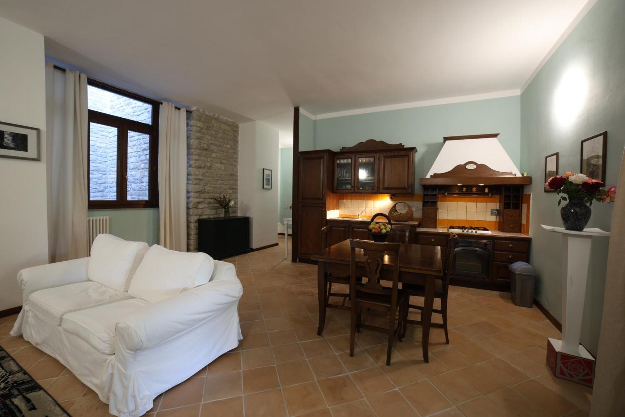 Aparthotel Ht Castello Di Campolongo Valfabbrica Exteriér fotografie