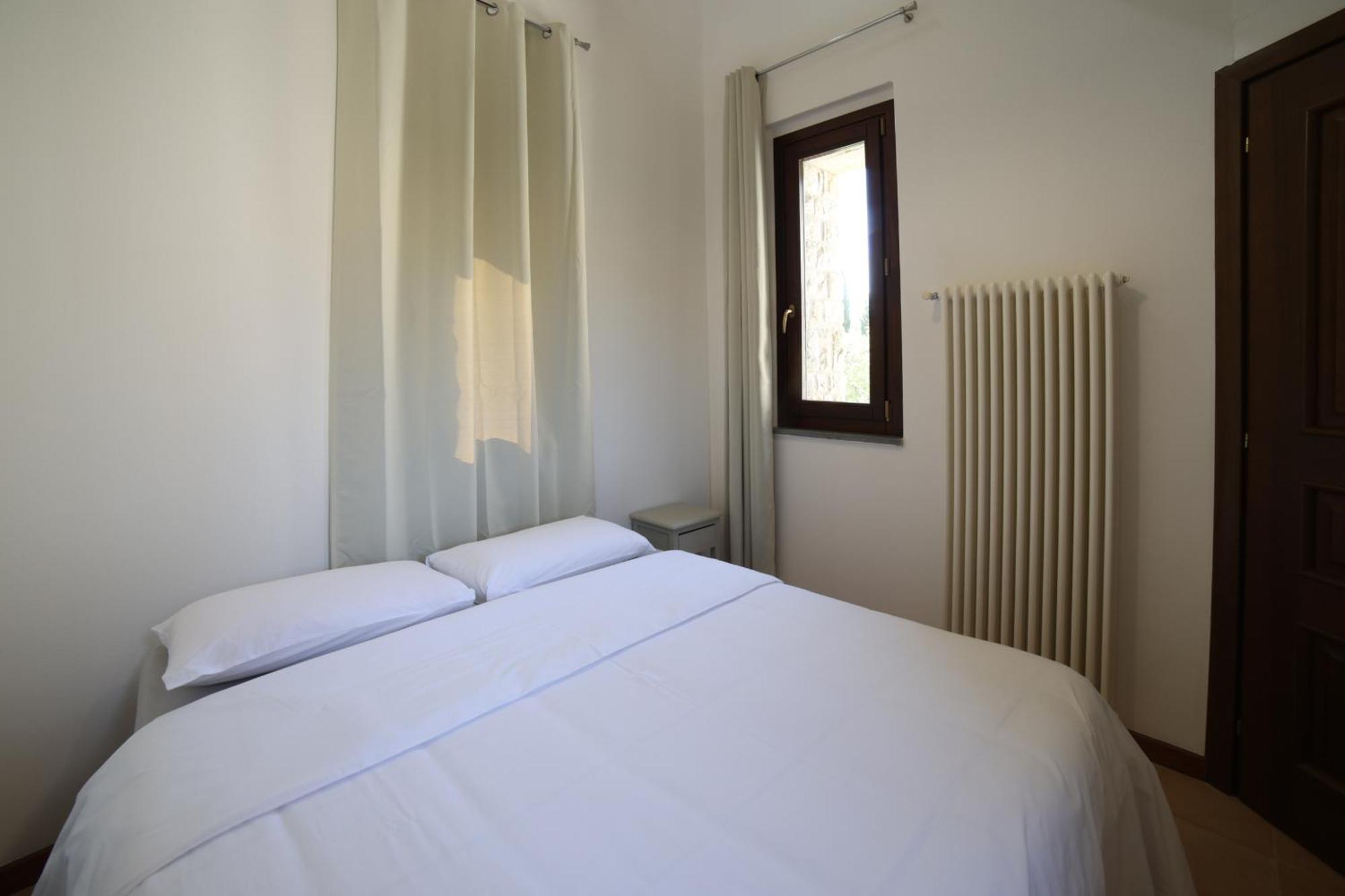 Aparthotel Ht Castello Di Campolongo Valfabbrica Exteriér fotografie