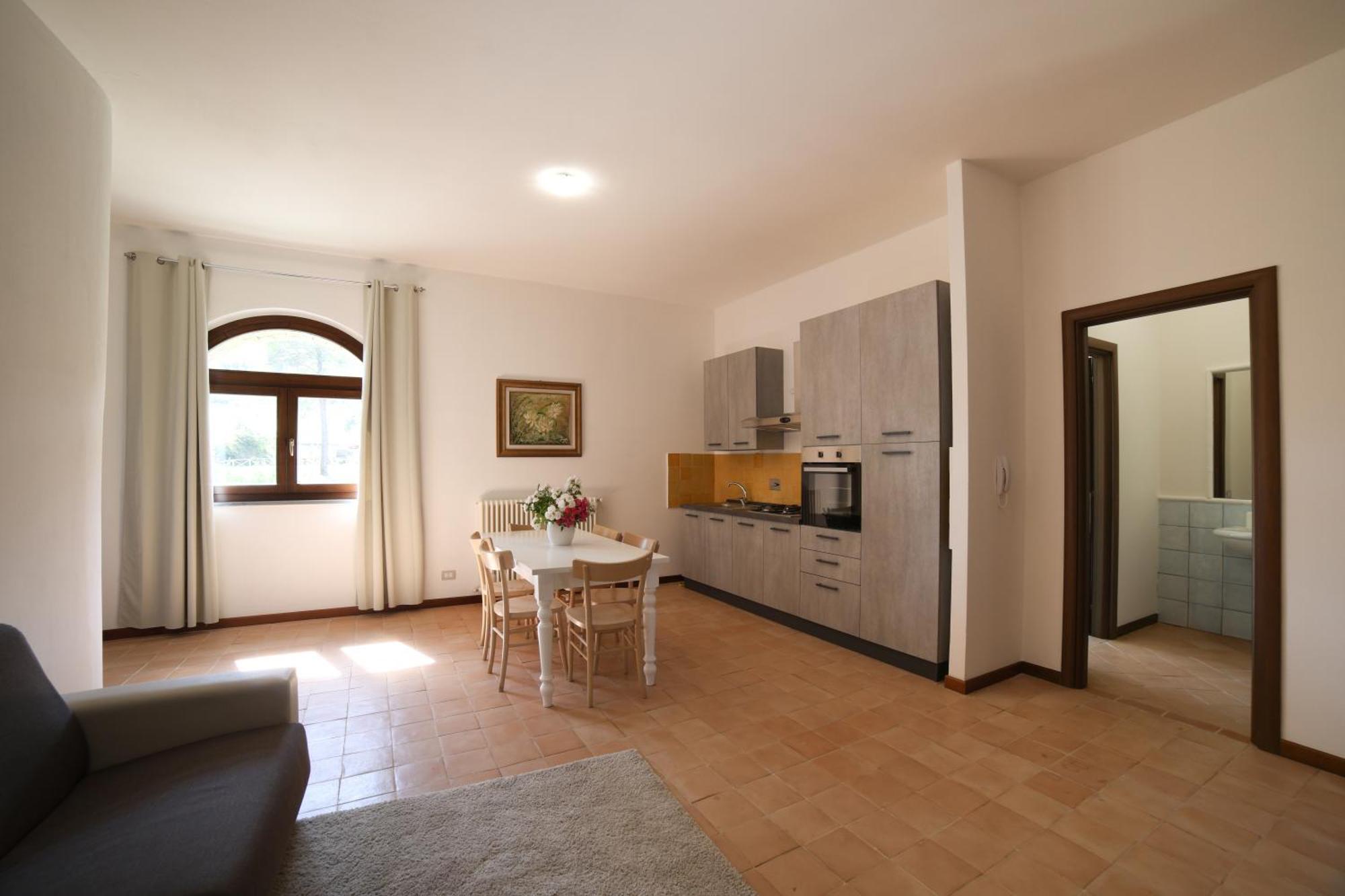 Aparthotel Ht Castello Di Campolongo Valfabbrica Exteriér fotografie