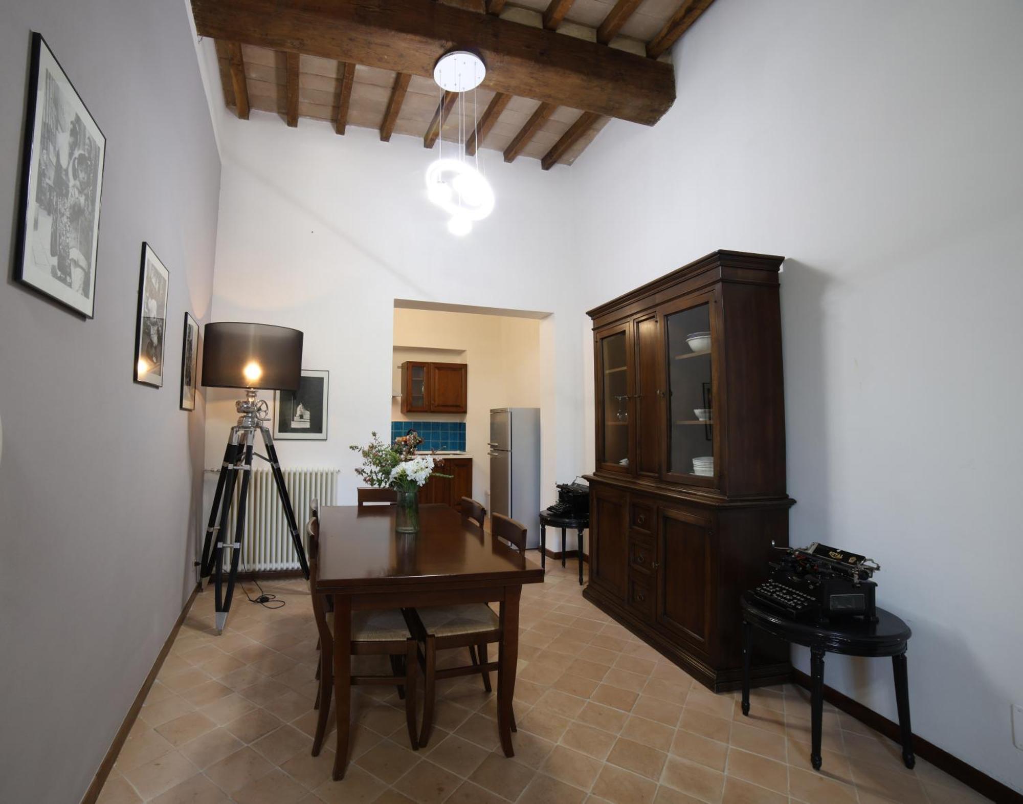 Aparthotel Ht Castello Di Campolongo Valfabbrica Exteriér fotografie