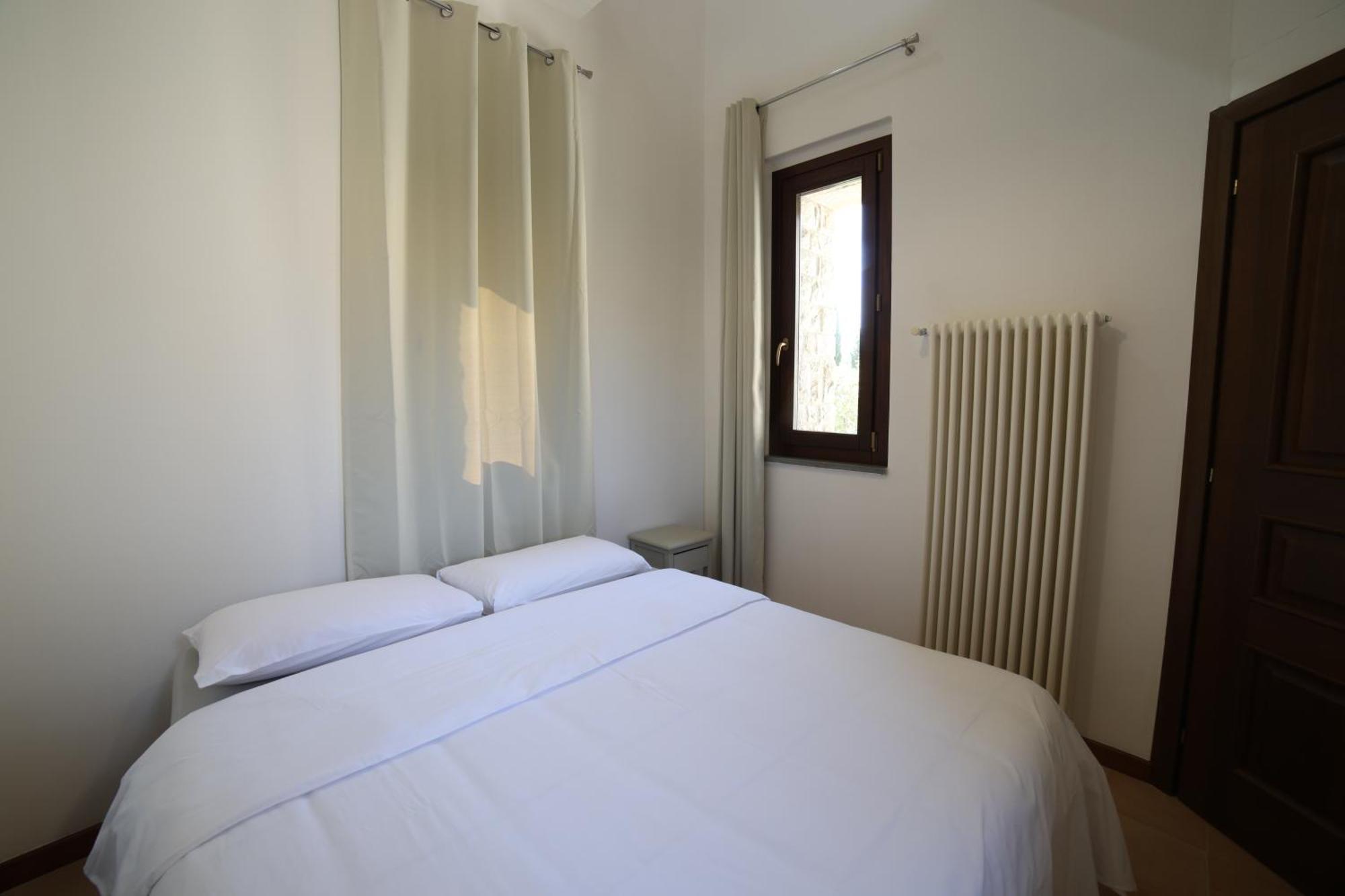 Aparthotel Ht Castello Di Campolongo Valfabbrica Exteriér fotografie
