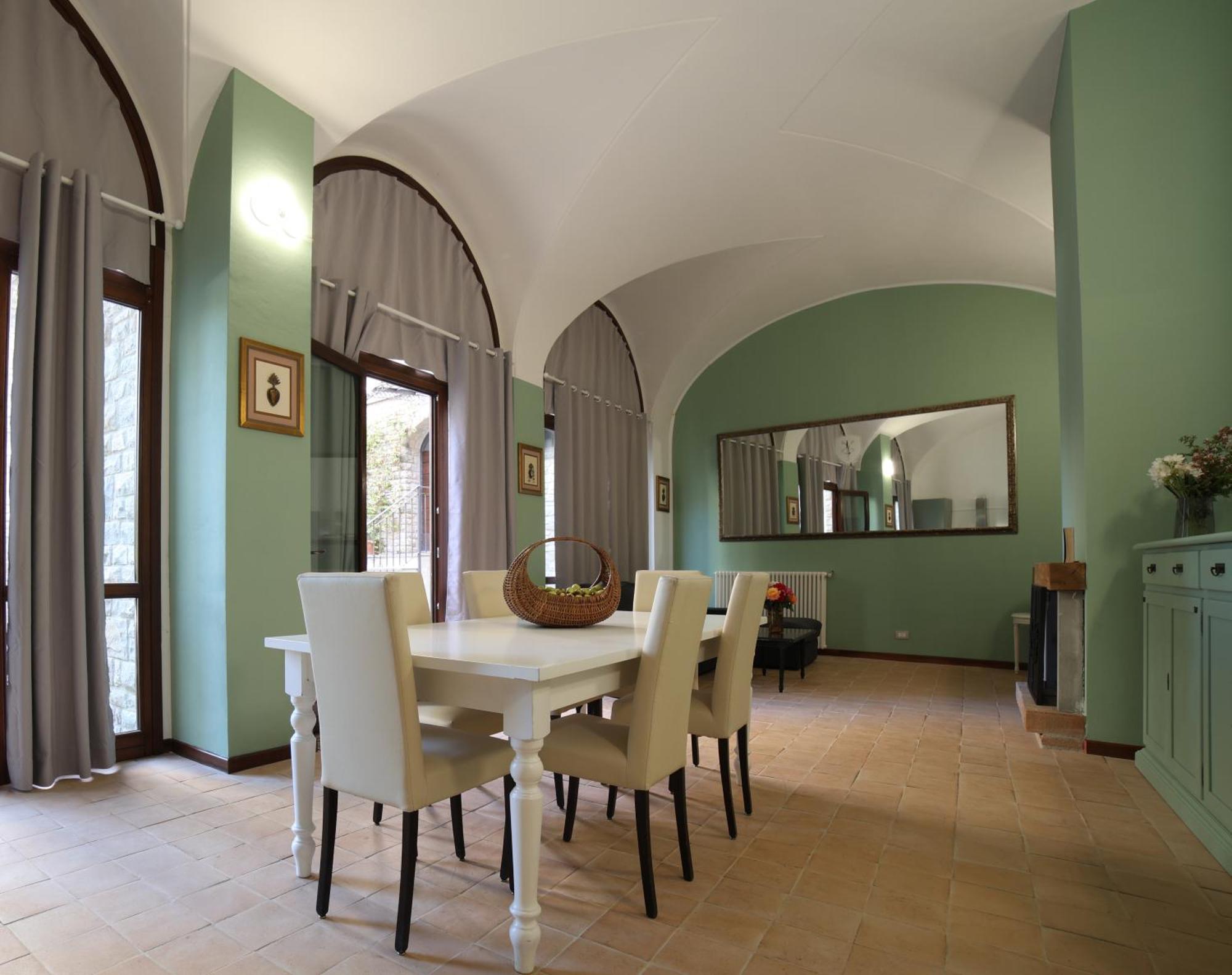 Aparthotel Ht Castello Di Campolongo Valfabbrica Exteriér fotografie
